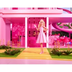 Barbie The Movie Muñeca Barbie Signature con Vestido Vintage a Cuadros