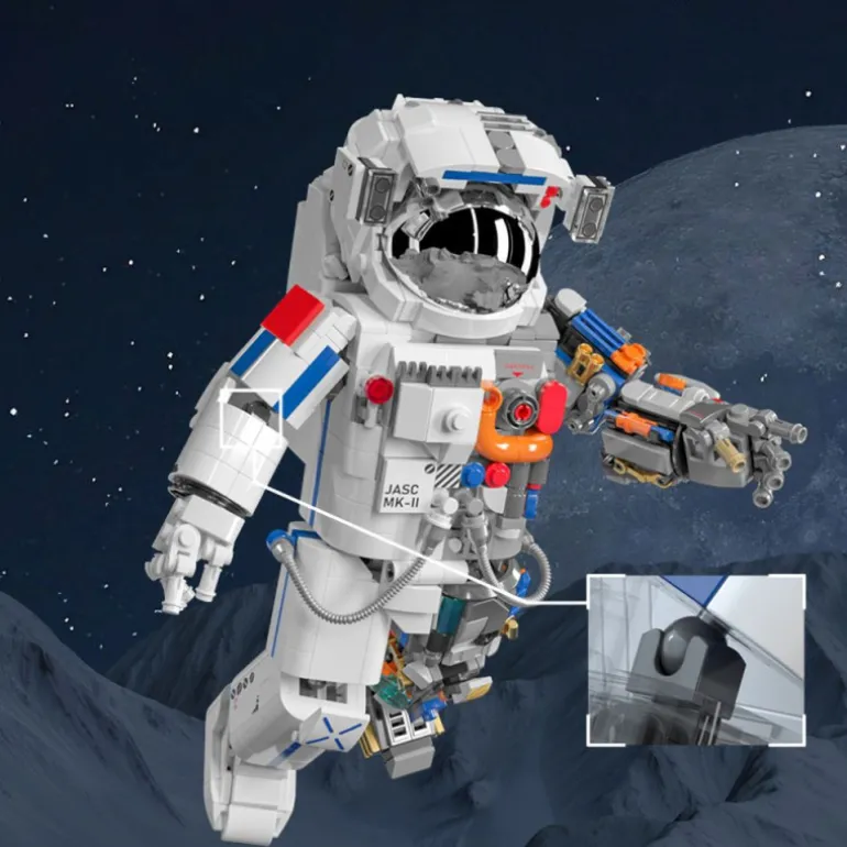 Madnesstoys Bricks Space Models Astronaut