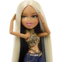 MGA Brazt X Muñeca Lola Índigo