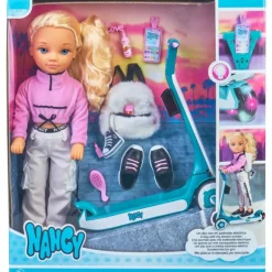 Nancy Un Día con mi Patinete