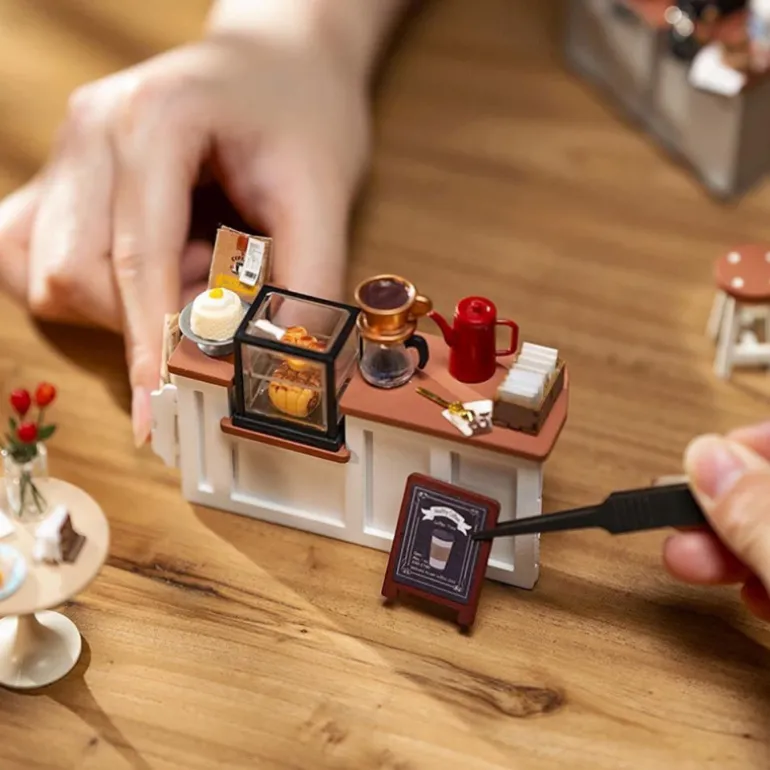 Robotime Cafetería Maqueta